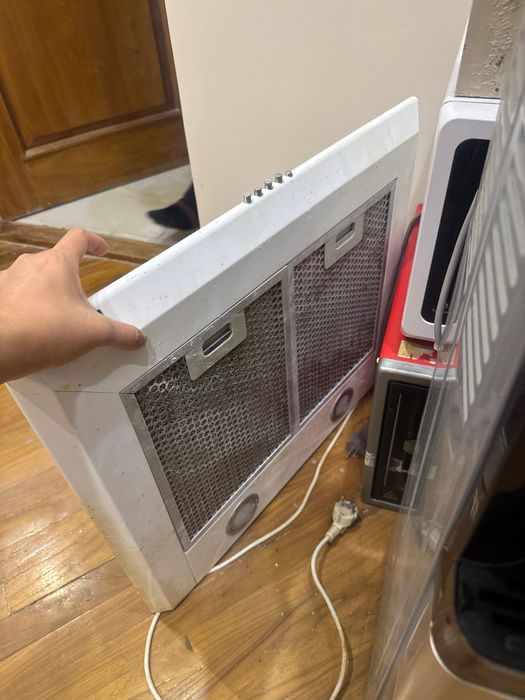 Срочно продается вытяжка рабочая