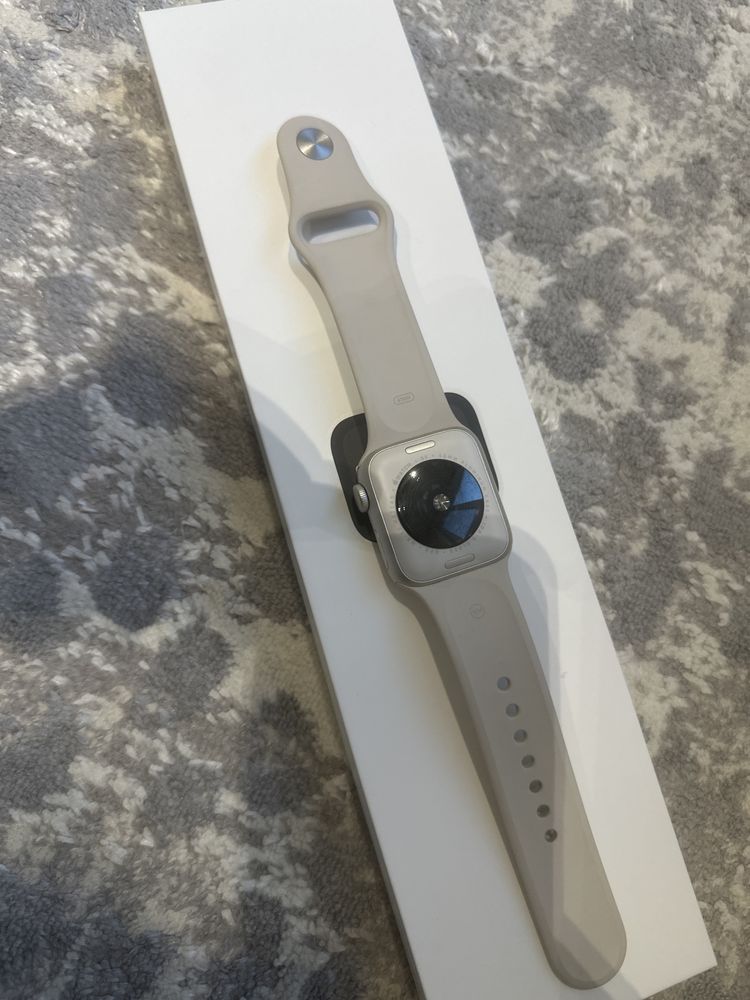 Продам Часы apple watch SE 2 40 mm