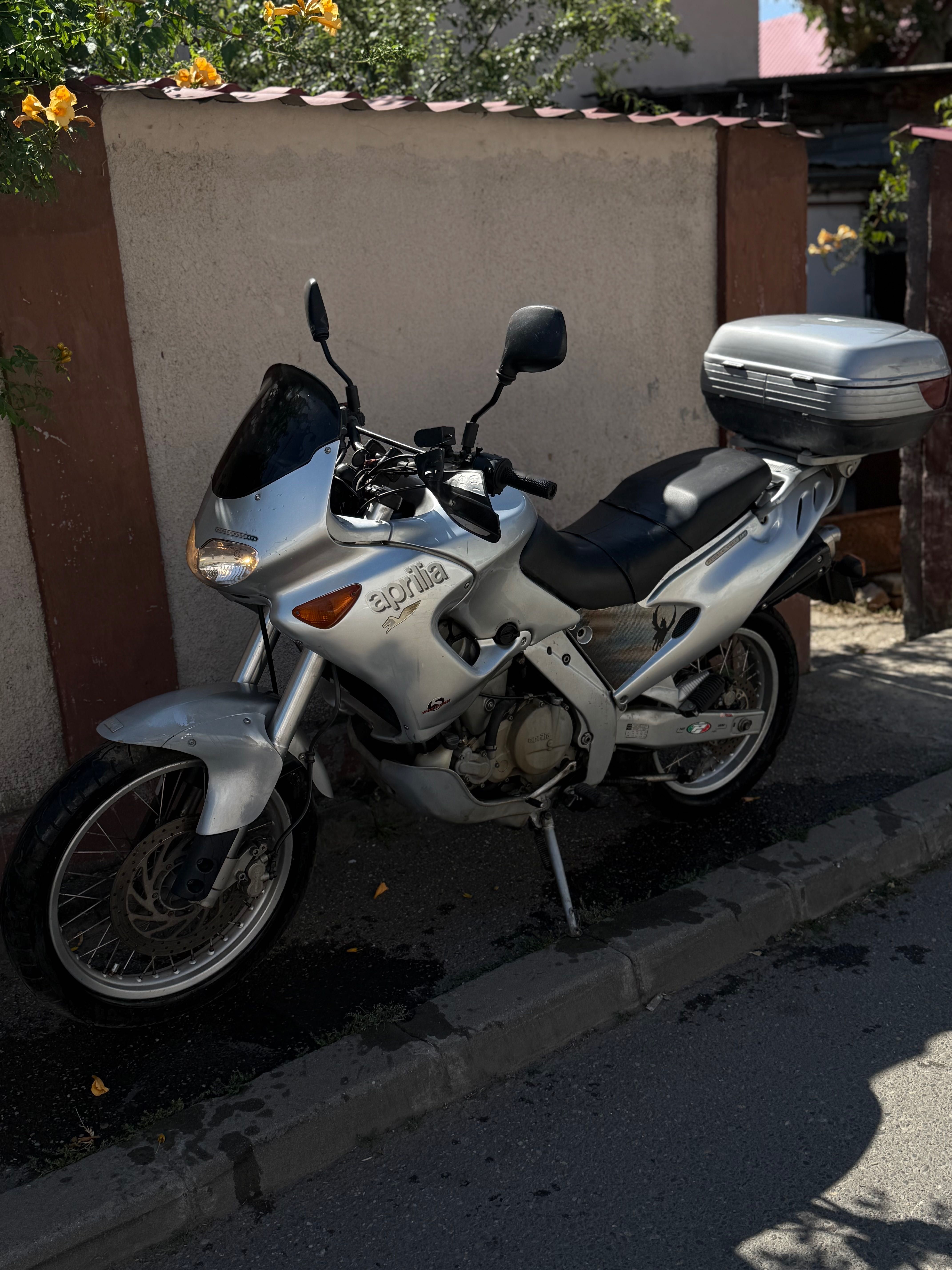 Motocicletă Aprilia Pegasso