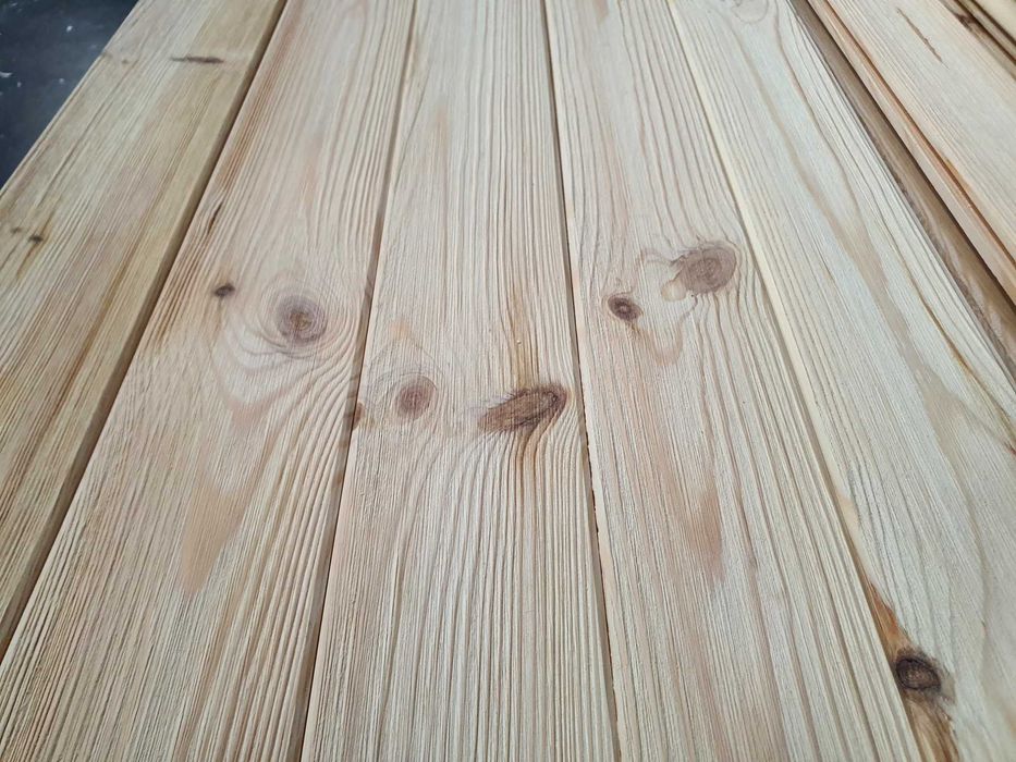 Vand lambriu de pin sau molid 50 lei mp.