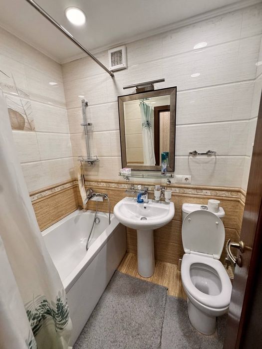 4 комнатная ЦУМ метро Космонавтов Дружба народов