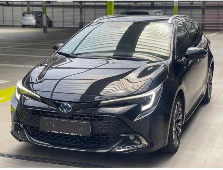 Toyota Corolla Touring Sport - an 2023 - 64.387 km