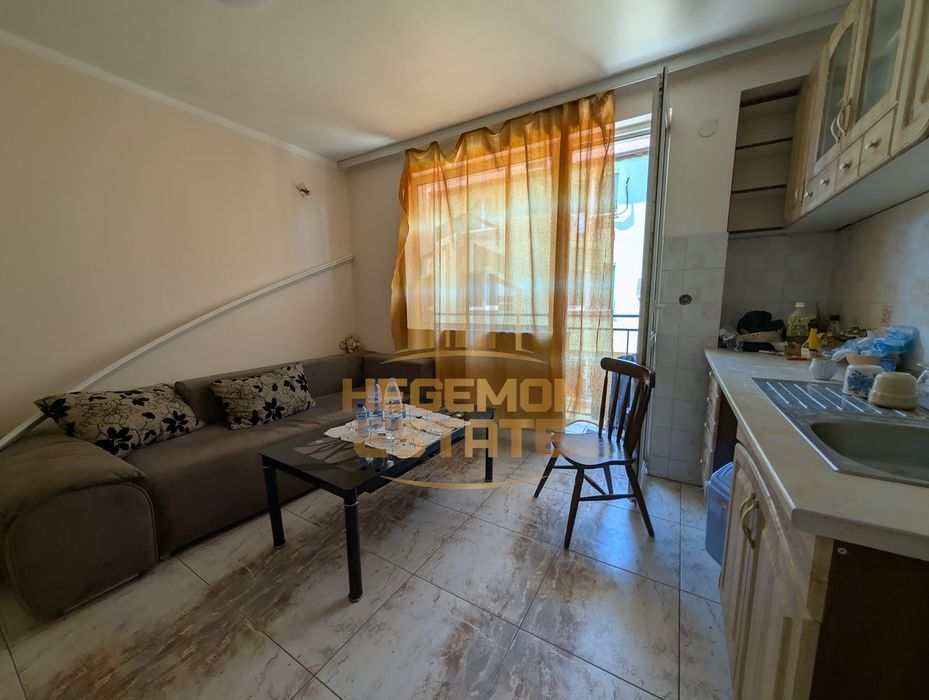 Продава се Двустаен апартамент в Варна, Колхозен пазар - 52 кв.м за 1924 €/кв.м - Снимка #1