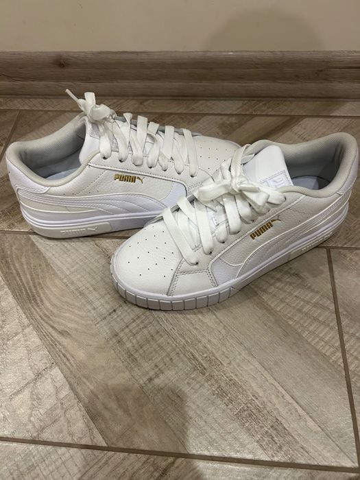 Бели маратонки Puma