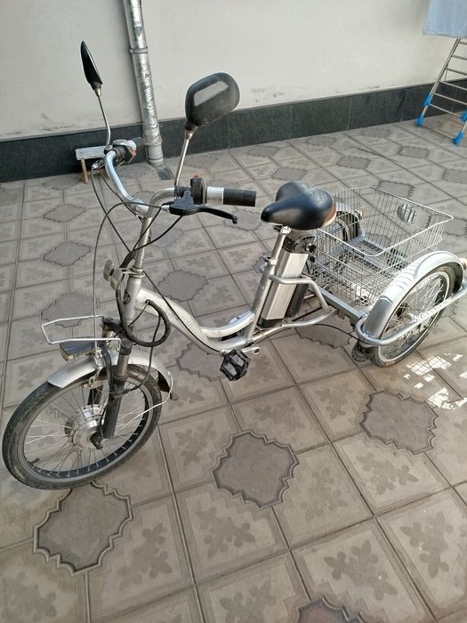 Электровелосипед трёхколёсный