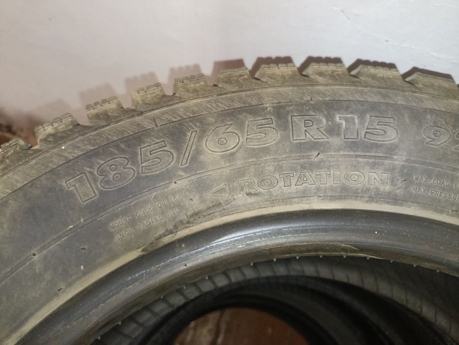 Шины, зимние с шипами.