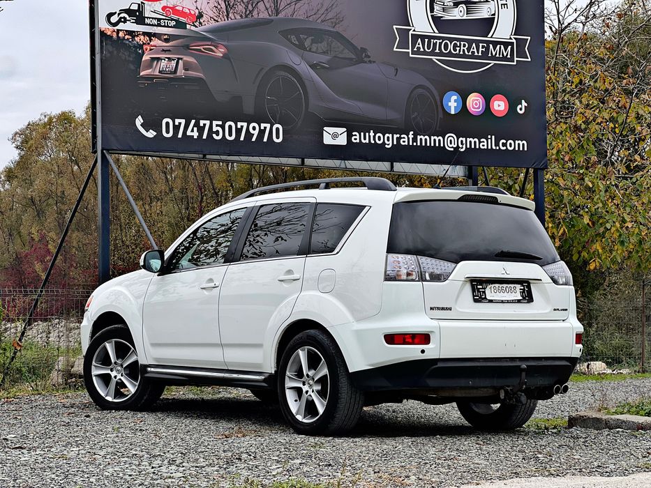 Mitsubishi Outlander / 2012 / 4x4 / 4WD