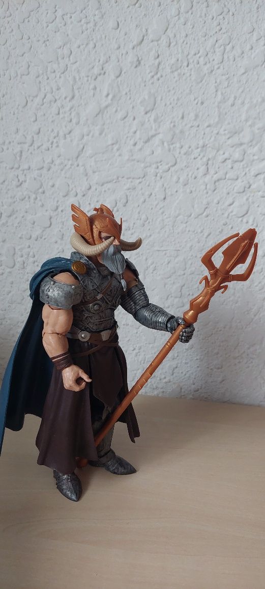 Marvel Legends Odin BAF