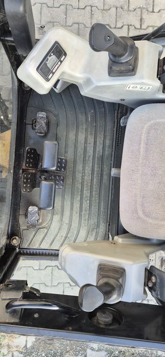 Miniexcavator CAT 301.8C (14800 e + TVA)