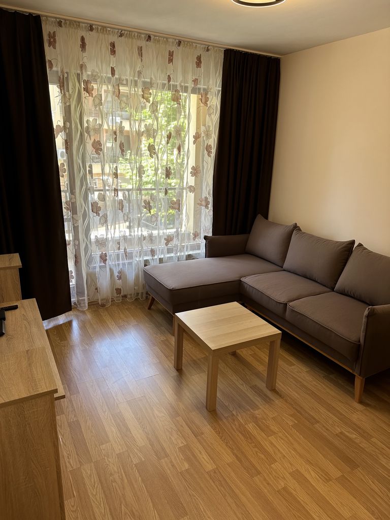 Дава се под наем Двустаен апартамент в София, Витоша - 65 кв.м за 650 € - Снимка #1