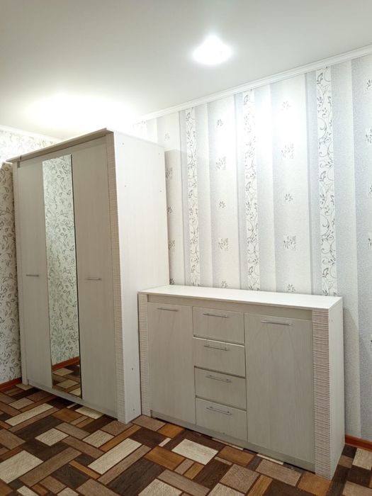 Продам шкаф с камодом