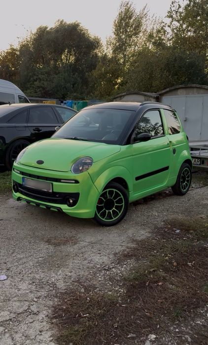 Microcar M.GO Family 4 locuri 21 cp Unic Se poate conduce de la 16 ani