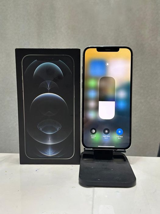 Iphone 12 pro max  идеал в продаже