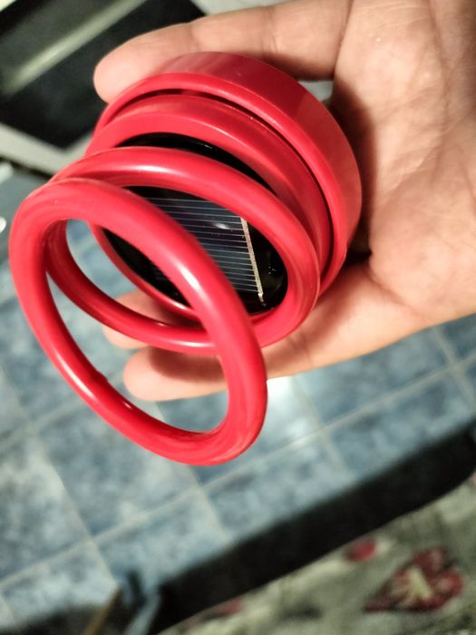 Odorizant auto cu functionare solara