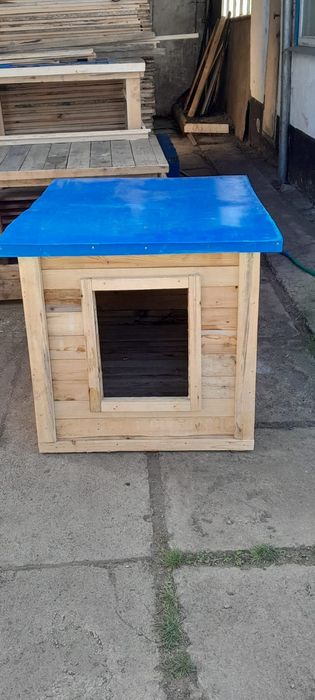 Продам  большую домик для собаки сделан на совесть