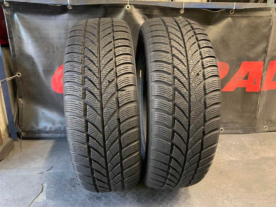 205 60 16, Зимни гуми, Maxxis ArcticTrekker, 2 броя