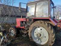 Belarus 572 an 2013 cu încărcător cupa și furci 2200 ore functionare