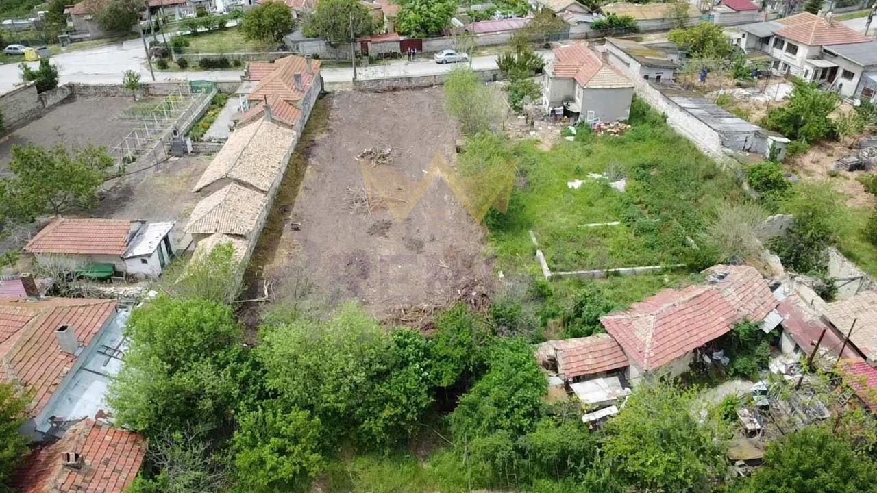 Продава се Парцел в Девня - 717 кв.м за 35 €/кв.м - Снимка #2