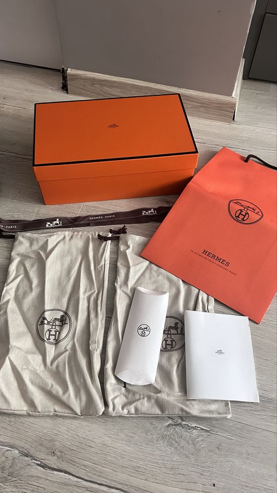 Черни Hermes bouncing H обувки 43 номер (28см)