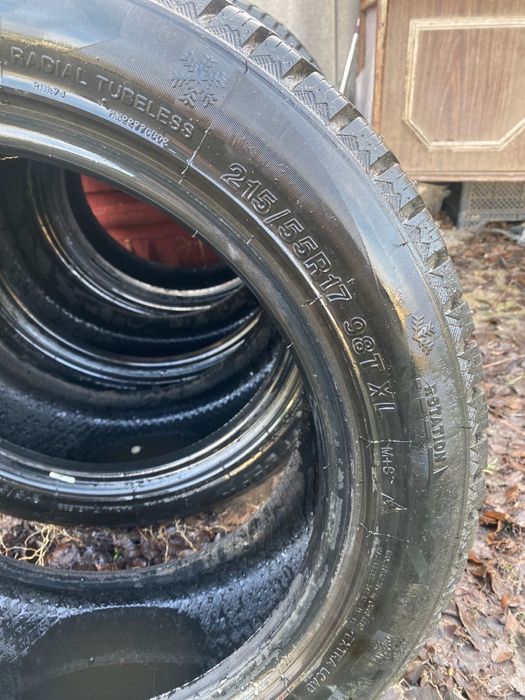 Продам зимние шины от камри