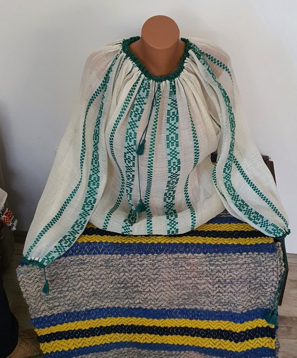 Ii țesute în război, marame, traistuțe