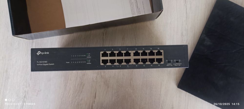 Tp-link switch  .
