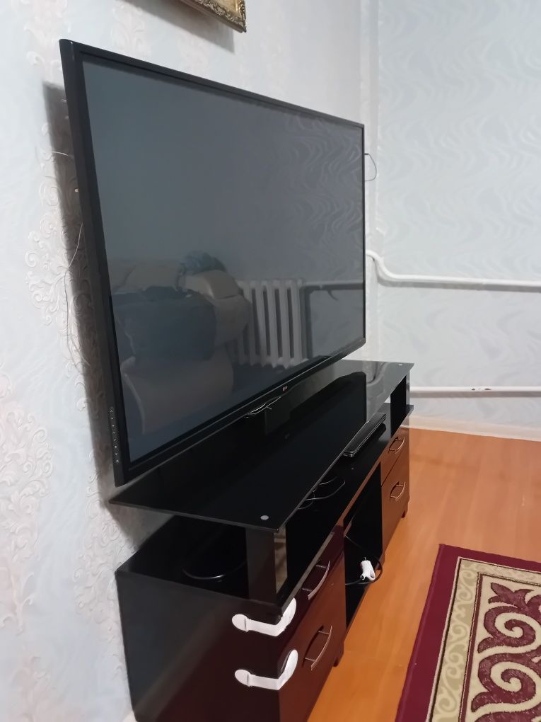 Телевизор LG продается
