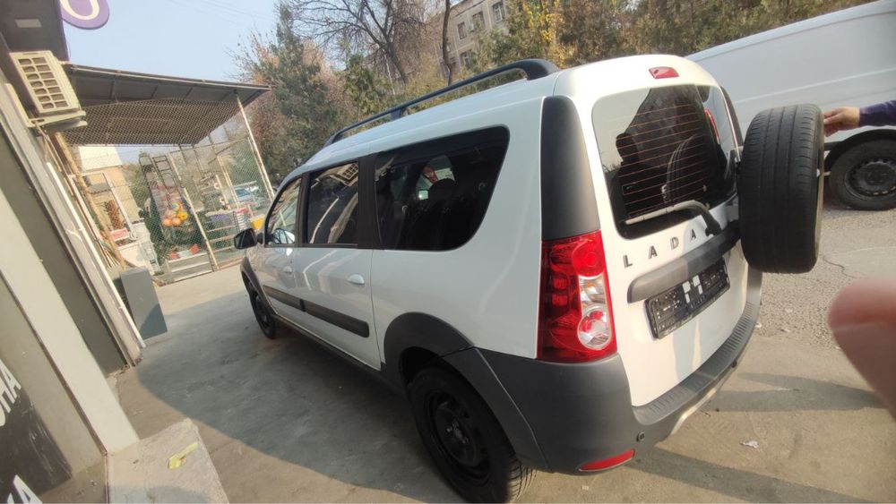 Laba largus Sotiladi