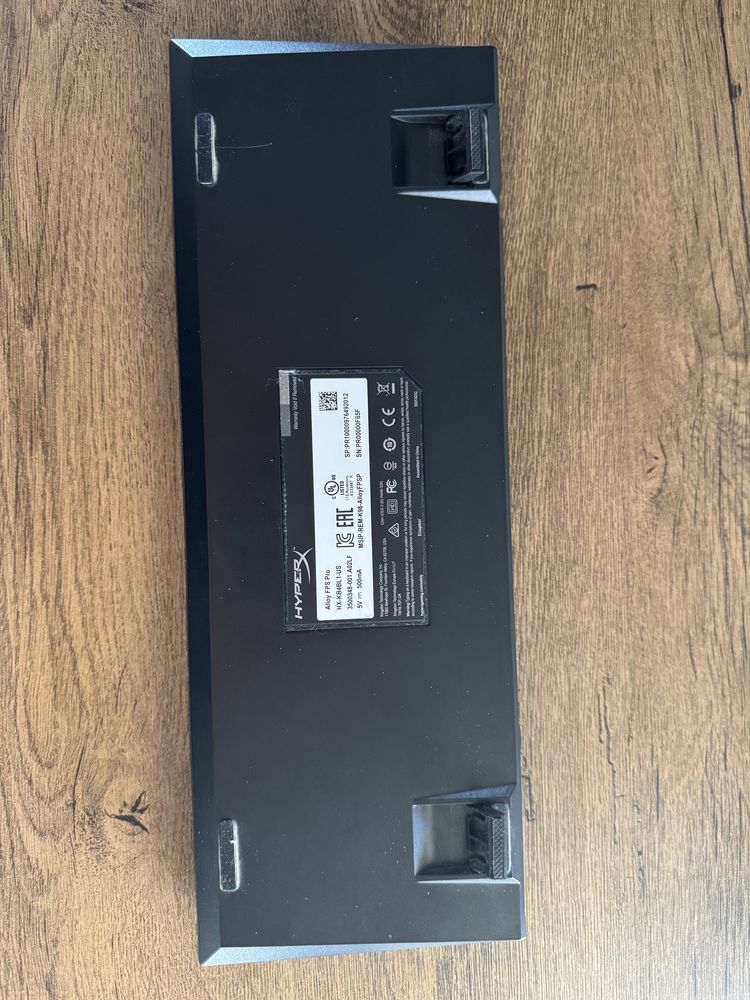 Vand tastatura hyperx alloy fps pro blue switch