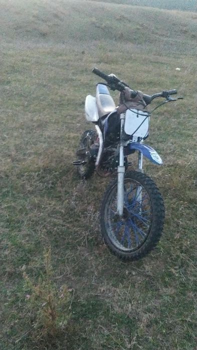 Cross 125cc roata fata 17 roata spate 14 motor nou 8 ore de funcționar