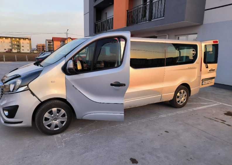 Opel vivaro 8+1 locuri 2019 lung 120 CP, o singura turbina, Start&Stop