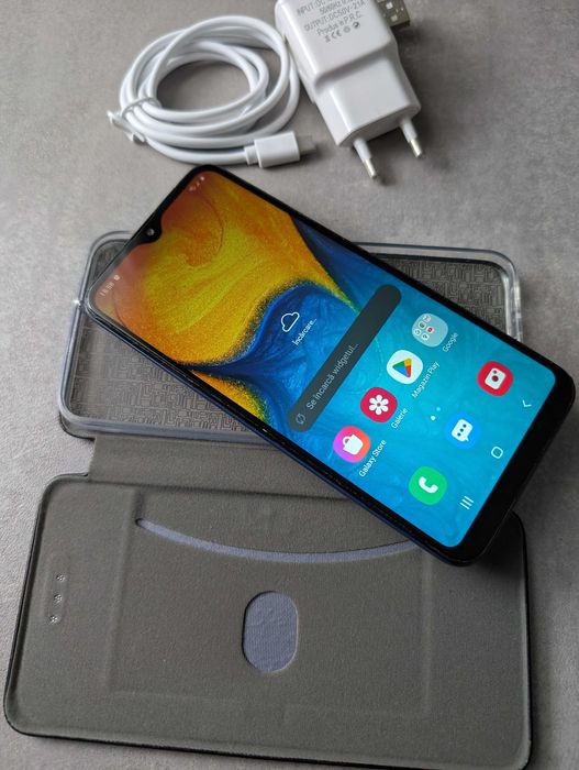 Samsung A20E, 32Gb sau A03 Core, 32Gb, baterie 5A cu RAM de 2Gb