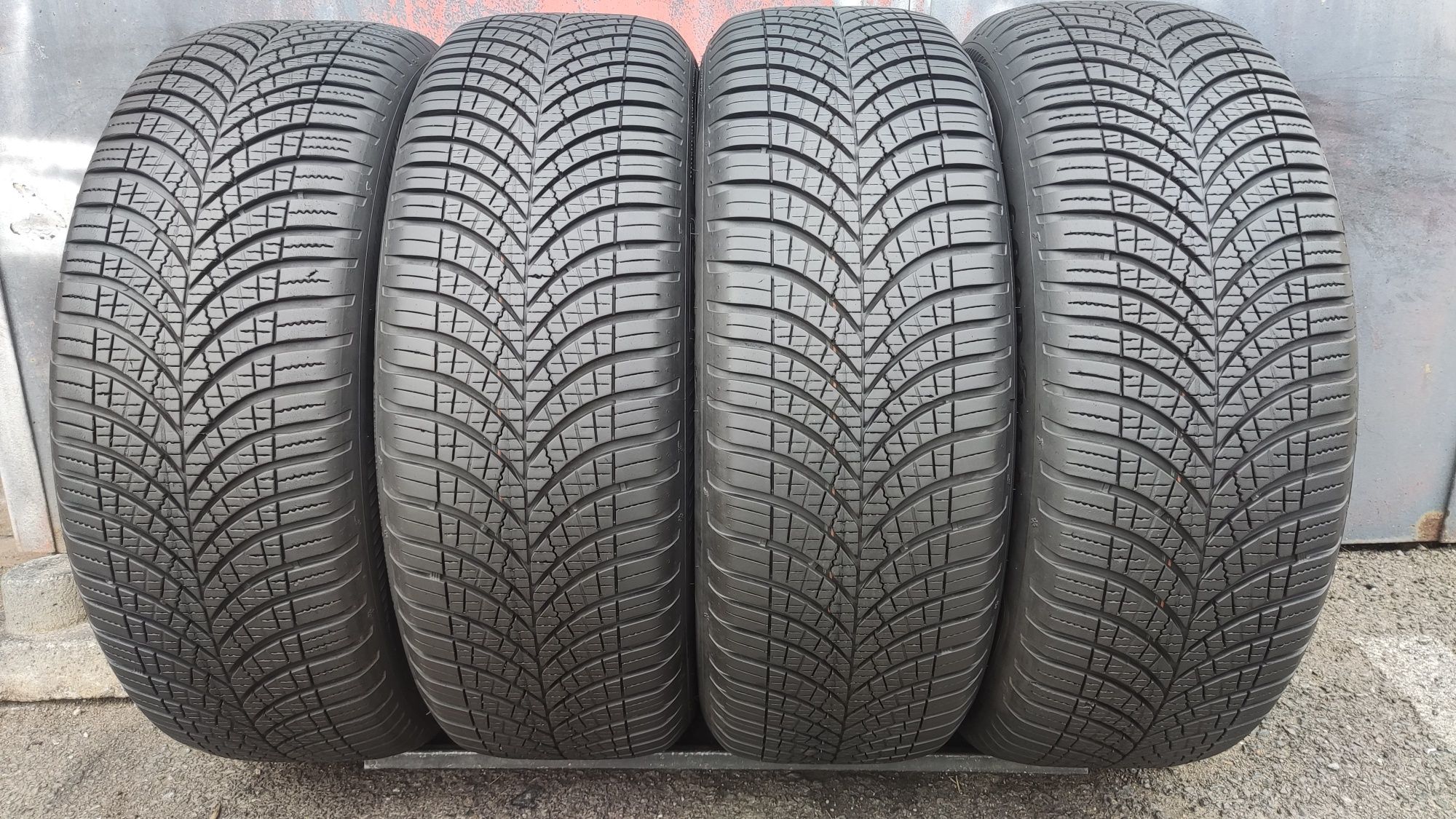 4бр. всесезонни гуми 225/55/19 GoodYear Vector 4 Season, дот22
dot4422