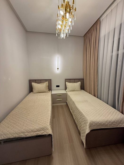 Продаётся квартира в Яшнабадское районе, Ул Махтумкули 85 3х комнатная