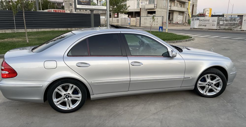 Mercedes E Class W211 2.2 Elegance Automat Euro 4 DPF 2004/09