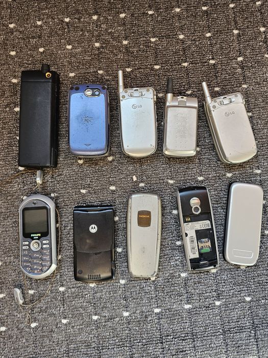 Lot 10 Telefoane Mobile Vintage/Retro (Nokia, Ericsson, LG, Samsung) –