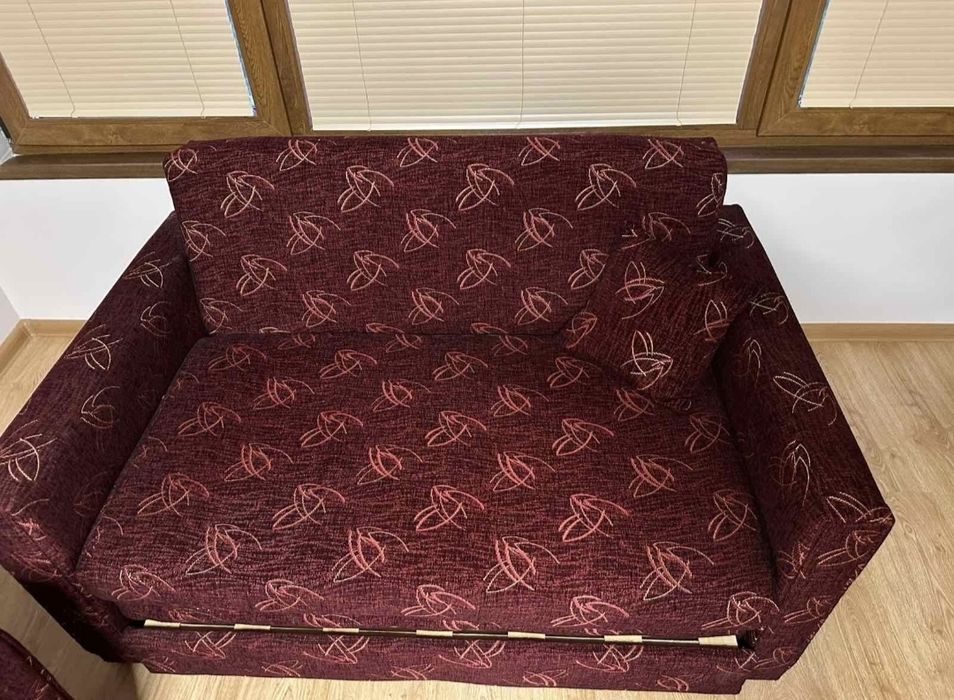 Продавам запазени дивани