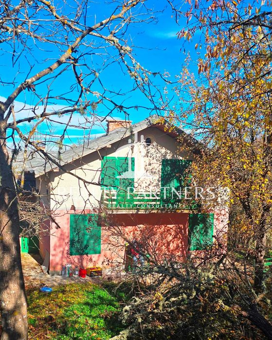 Къща в село Глоговица, област Перник