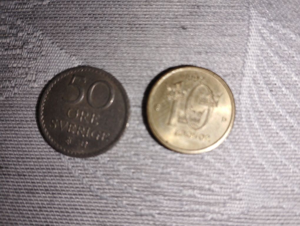 Vând monede românești și străine