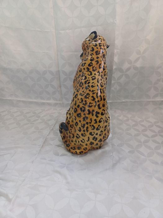 Leopard terracotta