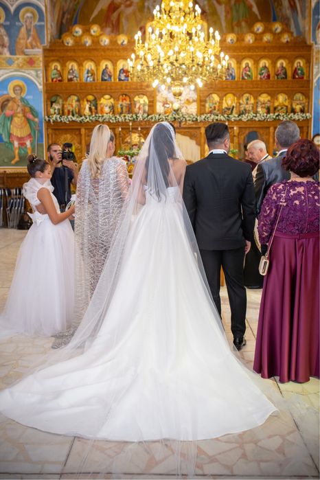 Rochie mireasa pronovias