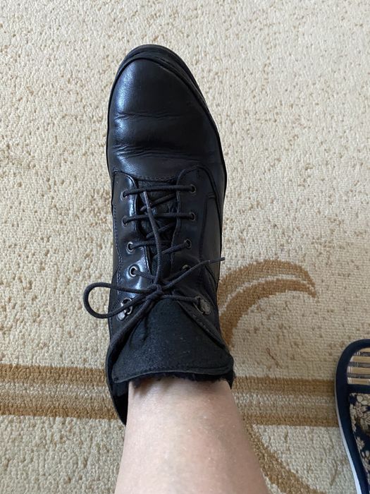 Ghetute din piele imblanite