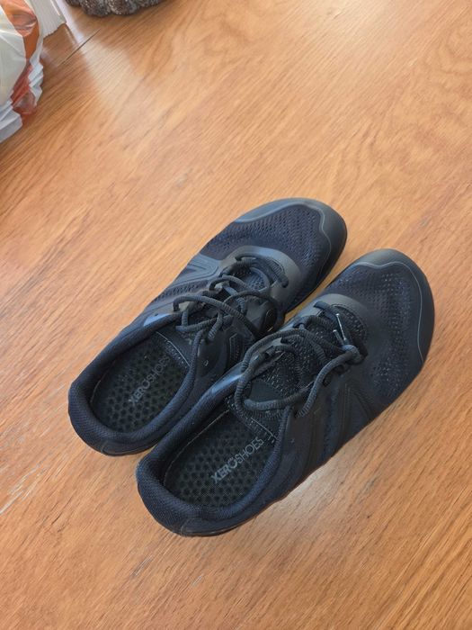 Боси обувки Xero HFS