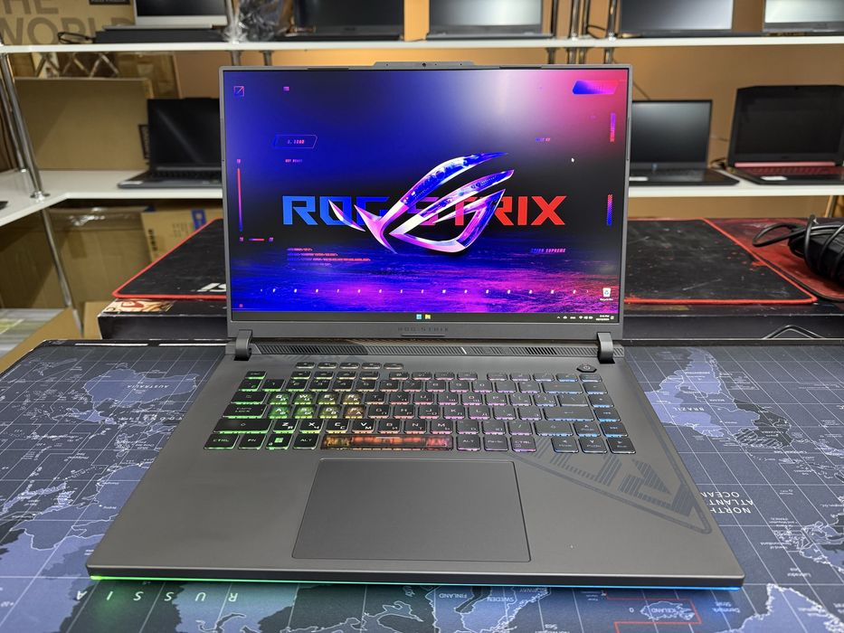 Asus ROG Strix G16 - Core i5-13450HX/16Gb/1Tb/RTX4050