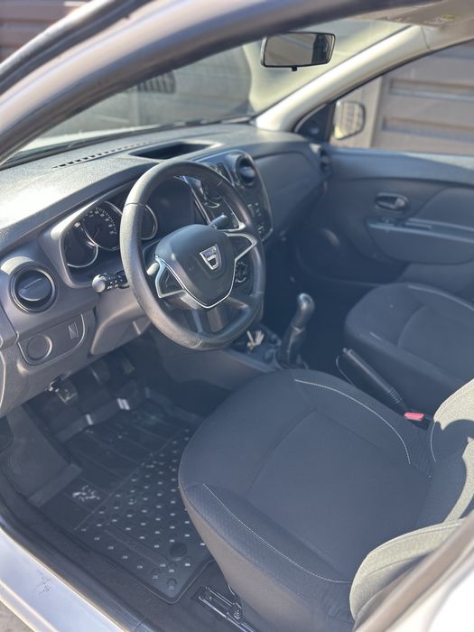 Vand/schimb Logan 2018 1.0benzina