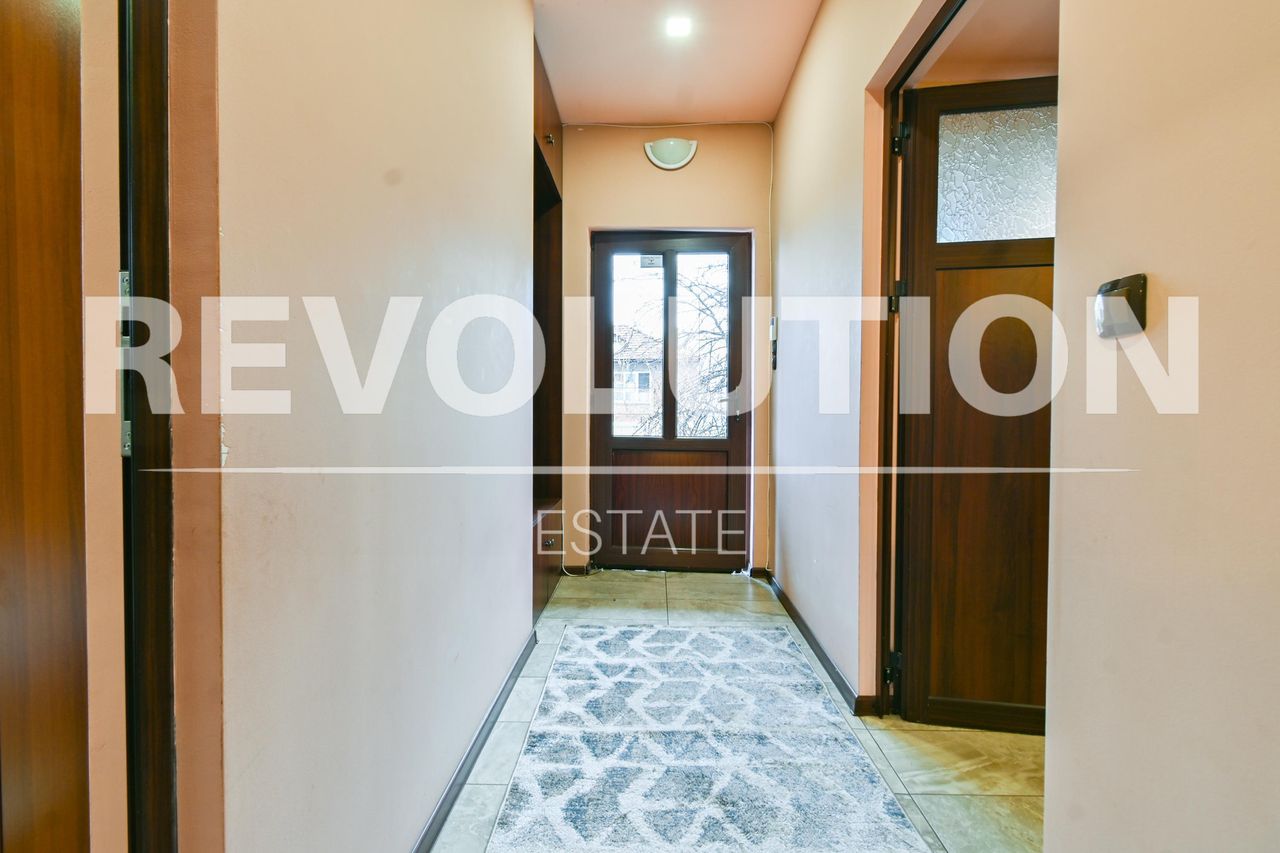 Дава се под наем Етаж от къща в София, Толстой - 82 кв.м за 500 € - Снимка #11