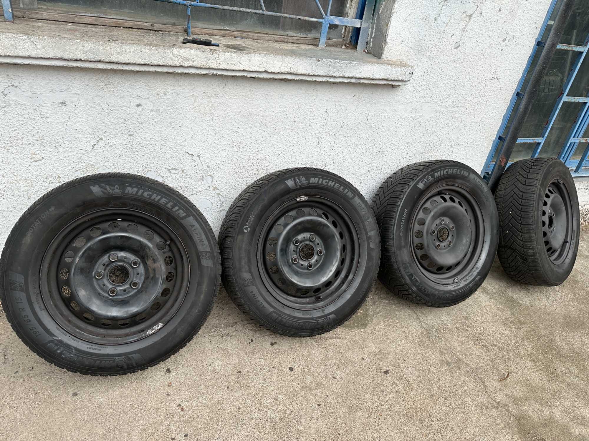 ОЕМ VAG Джанти 15" 5х112 с зимни гуми MIchelin - VW, Audi, Skoda, Seat