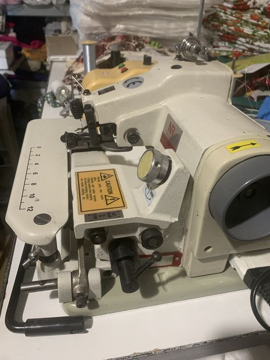 Stafir- masina cusatura ascunsa ptr tiv invizibil