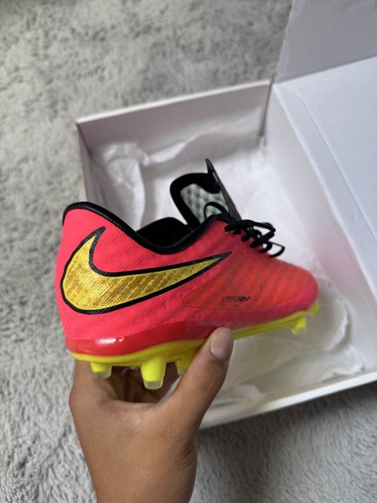 Nike Hypervenom Phantom Elite Hyperpunch