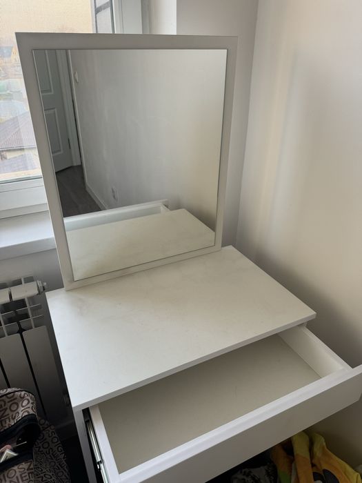 Туалетный столик